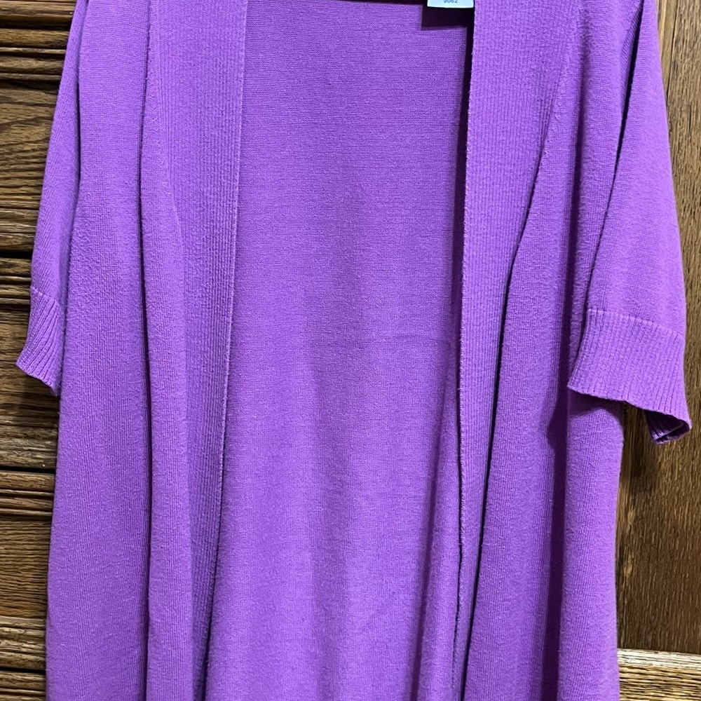 Blair purple short sleeve sweater/cardigan, small fits like a medium, smokefree